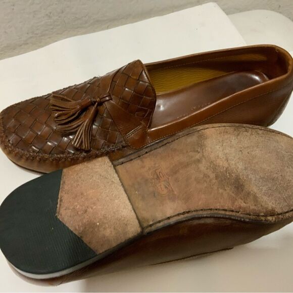 COLE HAAN BROWN TASSEL LOAFERS 9 D LEATHER SOLES
